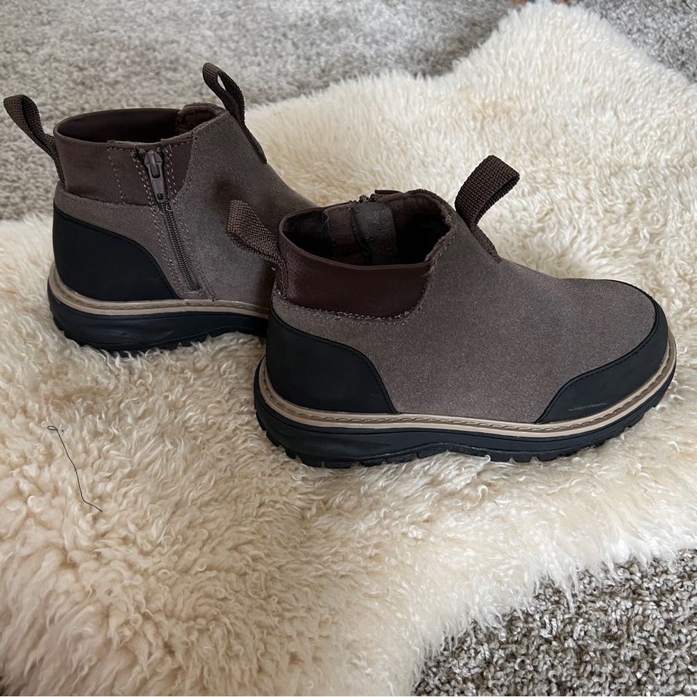 NWOT Zara Brown and Black Lug Boots with Durable Soles Size 2